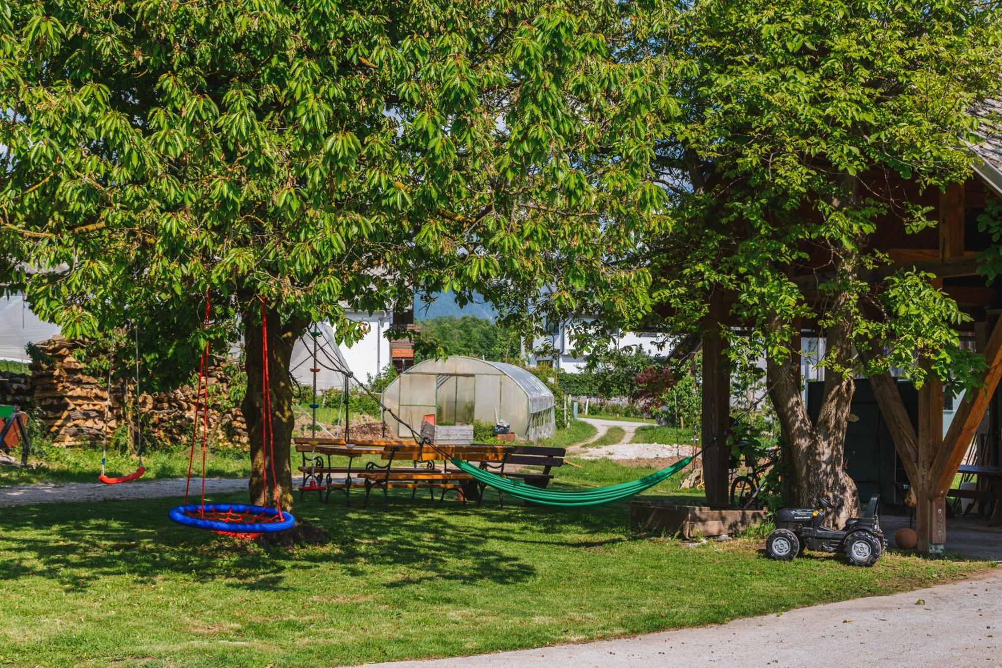 Villa Pr'Jernejc Agroturism Lesce  Exterior foto