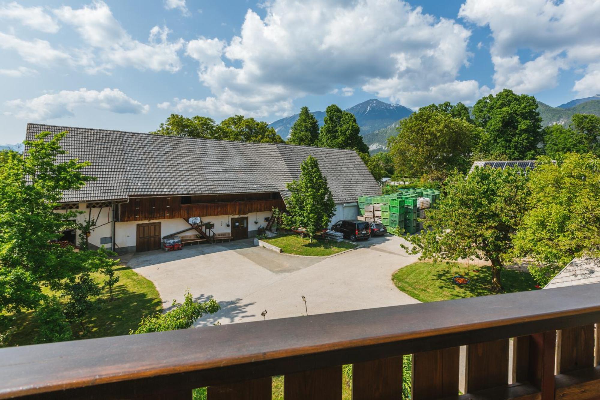 Villa Pr'Jernejc Agroturism Lesce  Exterior foto